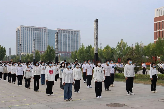 师生.jpg 师生.jpg