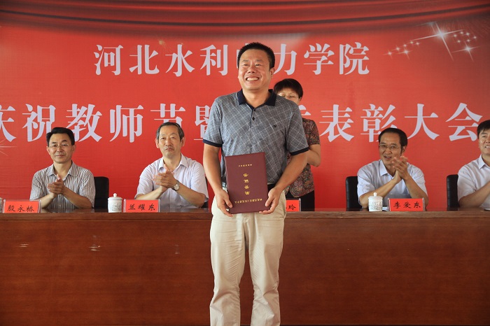 IMG_0586.JPG IMG_0586.JPG