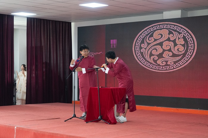 相声《满腹经纶》.jpg 相声《满腹经纶》.jpg